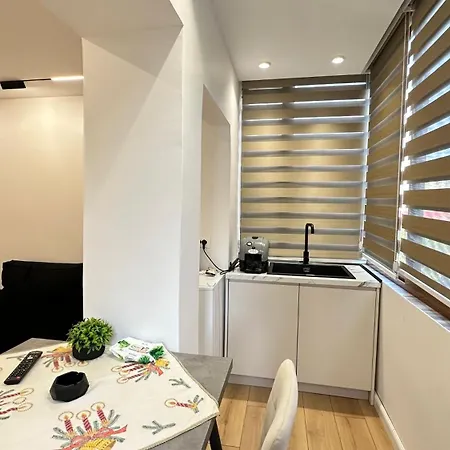 G-properties * ティラナ