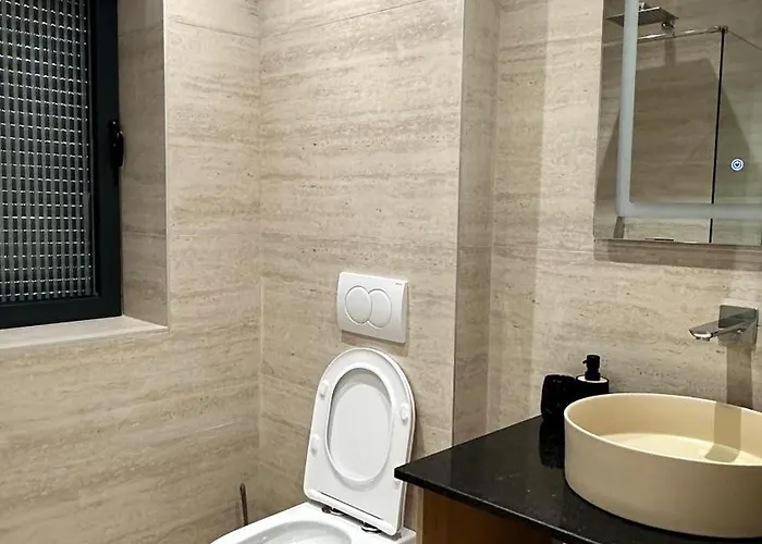 アパート G-properties ティラナ